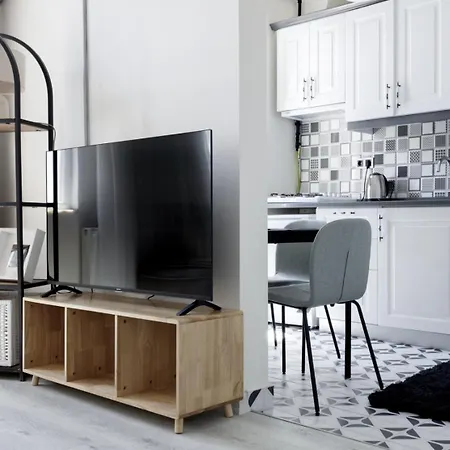 Lovely Steps Away From Galata Tower Lägenhet